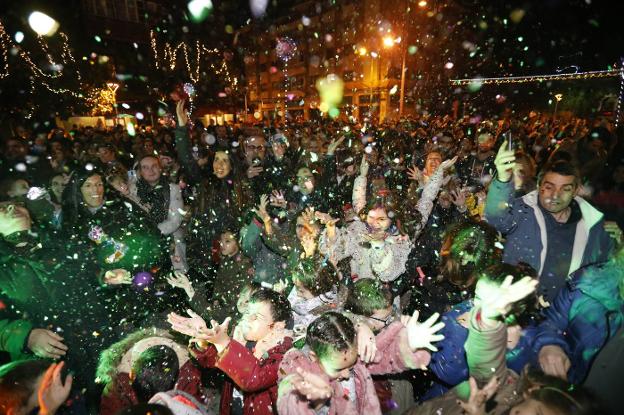 Los niños mierenses adelantan la Nochevieja