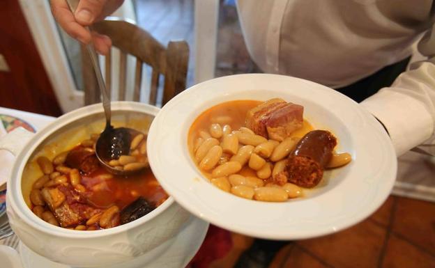 Dieciséis restaurantes competirán por alzarse con el premio de 'La mejor fabada del mundo'