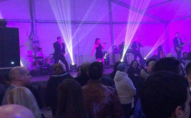 La comarca de Avilés despide el año de fiesta en fiesta y sin incidentes