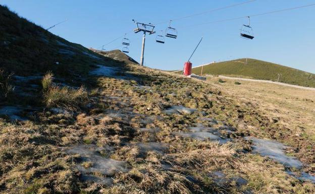 Pajares y Fuentes de Invierno, sin nieve