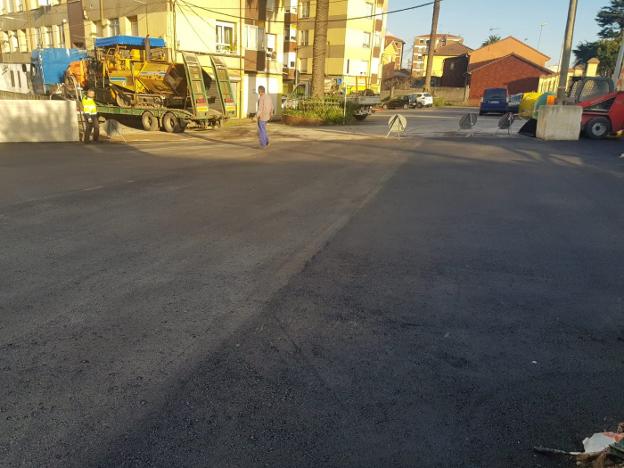 Trasona ganará este mes trece plazas de aparcamiento gratuito