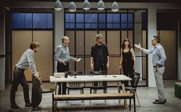 Netflix toma el escenario del Niemeyer con la adaptación teatral de la película '7 años'