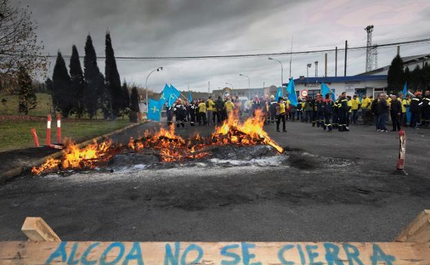 El mantenimiento del empleo y los 20 millones para la planta de Alcoa en Avilés, las claves