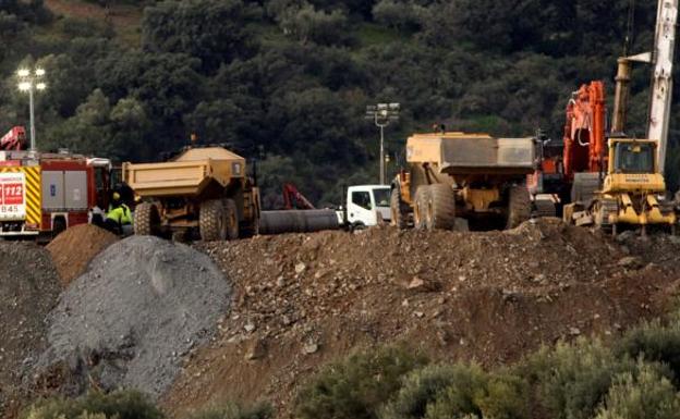«La dureza de la roca nos está retrasando, pero hay una parte buena: es más segura para los mineros y para el propio Julen»