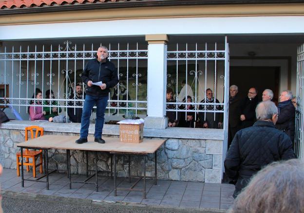 El ramu de Perlora para pagar la deuda de la iglesia