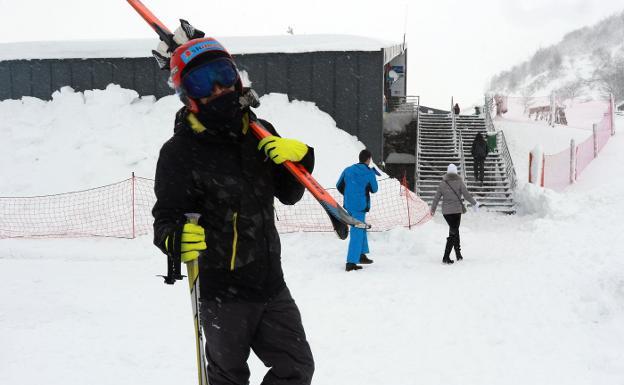 Comienza «con ganas» la temporada de esquí