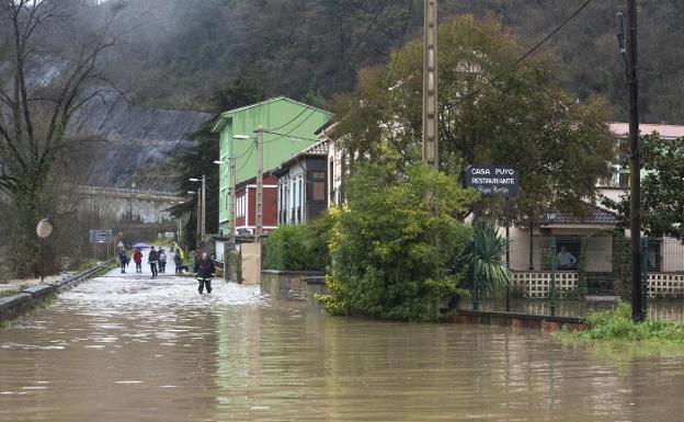 Trubia llora por los destrozos: «Más daño no nos puede hacer la lluvia»