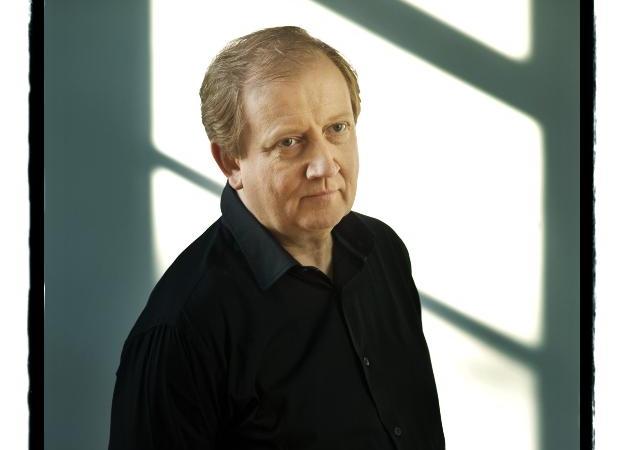 Wim Mertens: «En los conciertos siento que el público completa mis partituras»