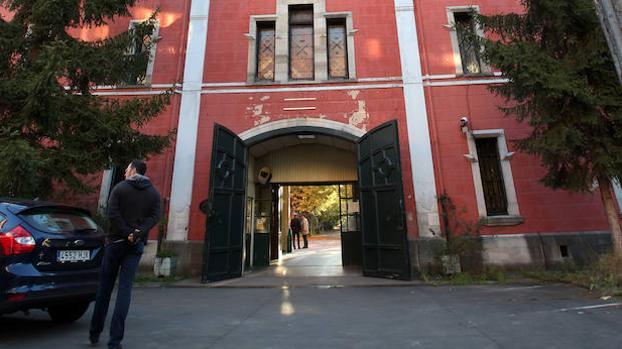 El alcalde de Oviedo asegura que el acuerdo con Defensa impedirá la especulación en La Vega