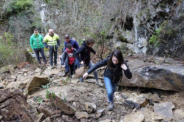De Asturias a León por el argayu