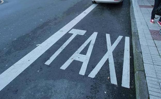 Los taxistas urgen el blindaje de su sector, que genera 50 millones al año en Asturias