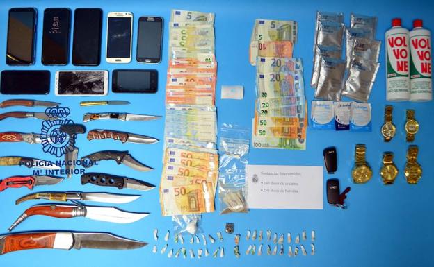 La Policía Nacional desarticula un punto de venta de droga en Avilés