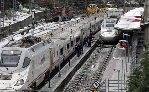 Los trenes entre León y La Robla irán durante un año a 30 por hora por las obras del AVE