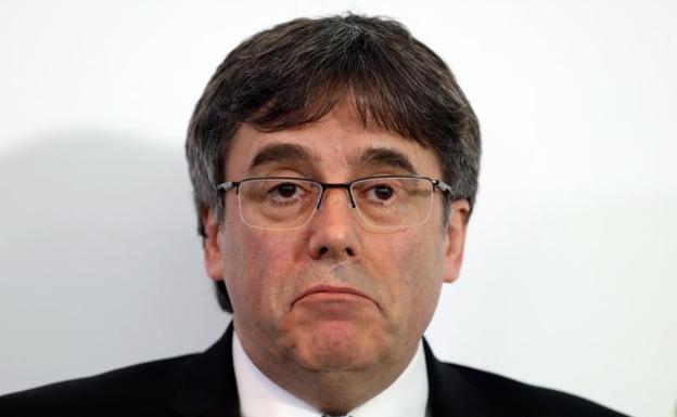 Un cineasta español devuelve un premio que le entregó Puigdemont