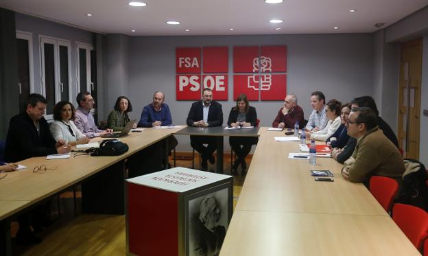 El PSOE inicia el proceso para diseñar unas listas autonómicas «renovadas»