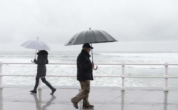 El aeropuerto, Colunga y Gijón, donde más llovió en Asturias