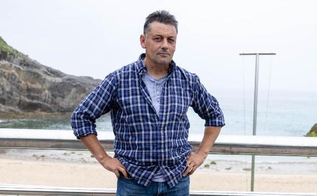 Javier Ardines, un pescador sin miedo a la tormenta