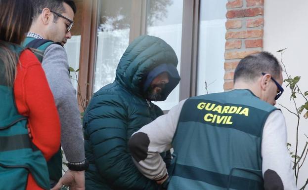 La viuda de Ardines alertó a la Guardia Civil del comportamiento del marido de su prima