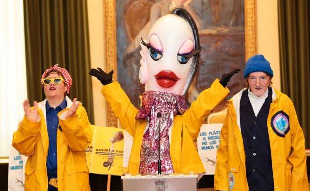 'Kim Sardashian': «Si quieres ser fantástico, no tires al mar plástico»