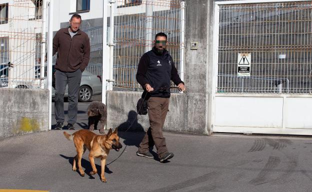 El crimen del concejal Javier Ardines | La Guardia Civil posiciona el coche de los sicarios en Llanes el 16 de agosto