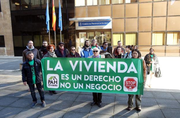 «Alivio» para una familia de La Corredoria tras paralizarse su desahucio