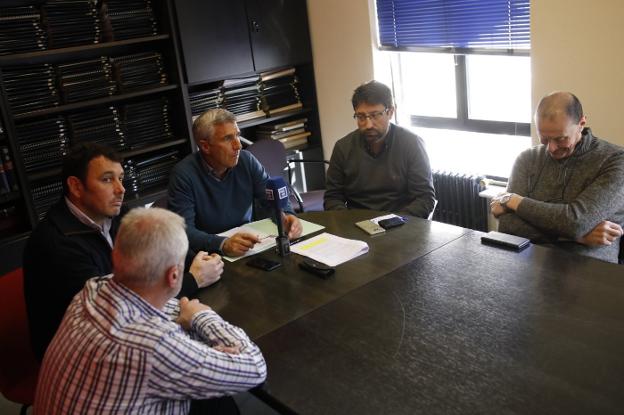 Los alcaldes del Nalón critican las palabras de Genaro Alonso sobre el Conservatorio