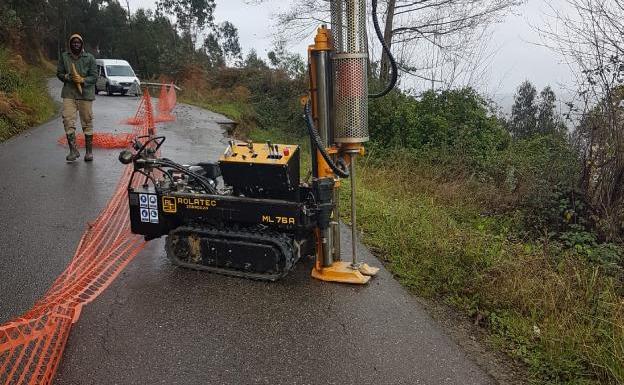 Un muro de hormigón evitará los argayos en playa España