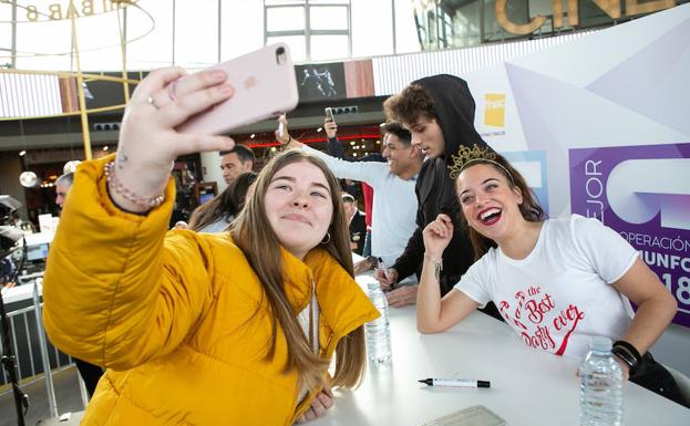 Alfonso, Damion y Noelia, de 'OT 2018', arrasan en el Intu Asturias