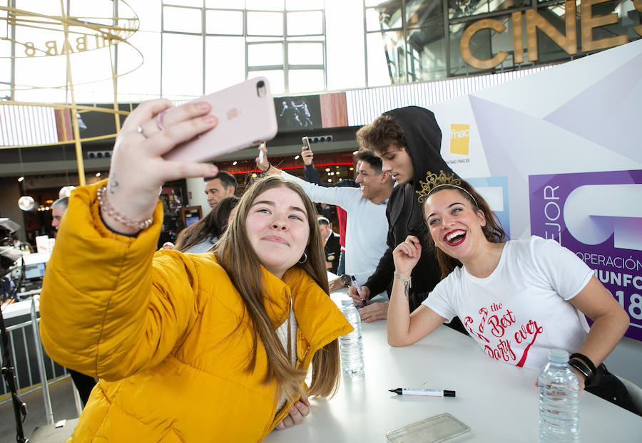 Alfonso Damion y Noelia, de 'OT 2018', arrasan en el Intu Asturias