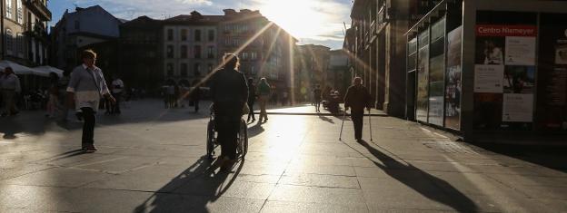 El aumento de personas dependientes eleva el gasto municipal en ayuda a domicilio un 12%