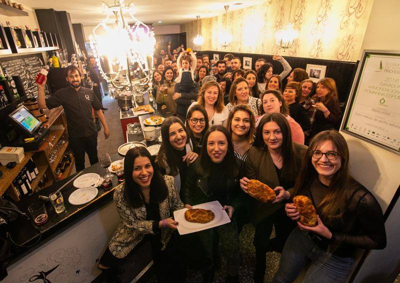 La fiesta de Comadres en Siero y sus bollos preñaos