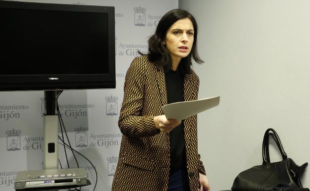 «Si se hubiera aprobado el presupuesto no habría que restarle fondos a la renta social», replica Braña