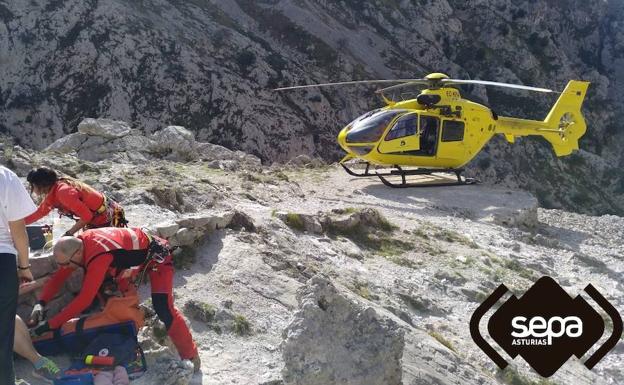 Una senderista resulta herida en la Ruta del Cares en Cabrales