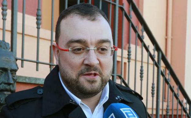 Muchas caras nuevas y guiños a la integración en la futura lista del PSOE