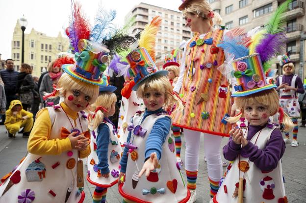 Antroxu en Gijón | Niños 'bestiales' y antipolución