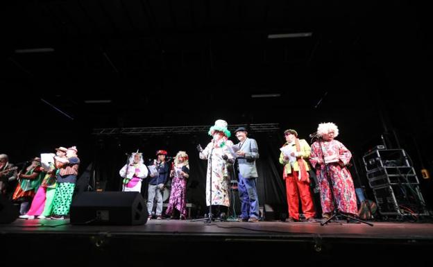 La Pecera gana el concurso de murgas