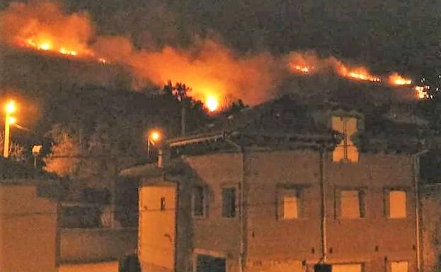 Incendios en Asturias: «El fuego casi se nos mete en casa»