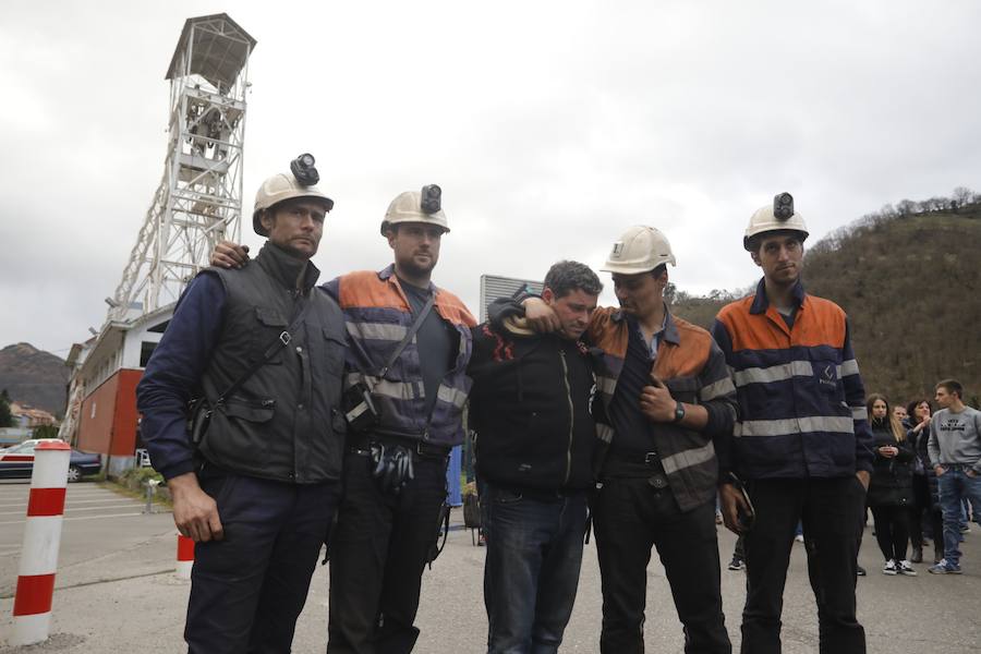 Los mineros del Pozo Santiago ponen fin a su encierro