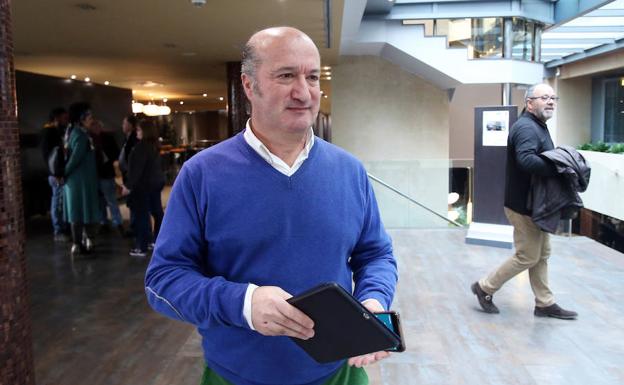 Luis Venta: «No he amenazado a nadie y ejerceré todas las vías legales para defender mi inocencia y mi honor»