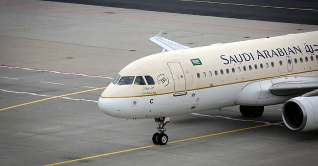 Un avión regresa al aeropuerto porque una pasajera dejó olvidado a su bebé