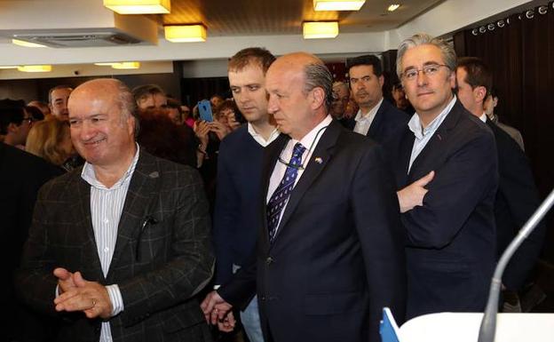 «Hace falta más honestidad y sana competencia en el PP asturiano», dice Pablo González