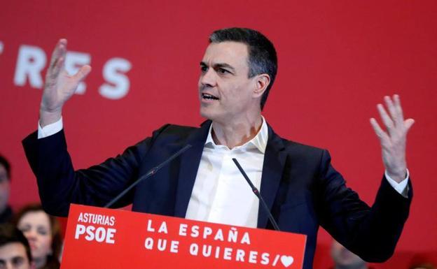Sánchez aparta a los críticos y diseña un grupo parlamentario a su medida