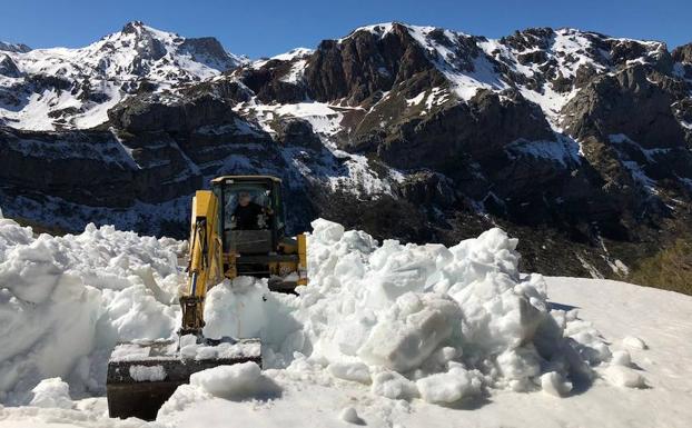 Somiedo abre el paso a los lagos