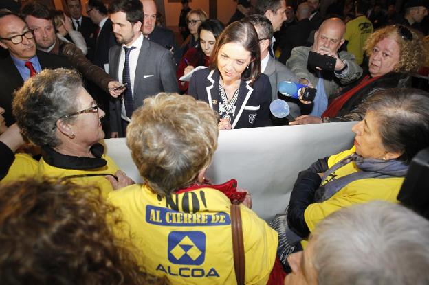 La plantilla de Alcoa urge al Gobierno a presentar un estatuto energético «vital» para las plantas