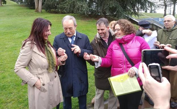 Los socialistas sellan una alianza electoral con Equo en Oviedo