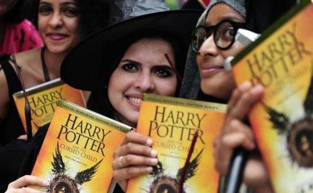 Oviedo celebra el veinte aniversario de 'Harry Potter' por el Día del Libro Infantil y Juvenil