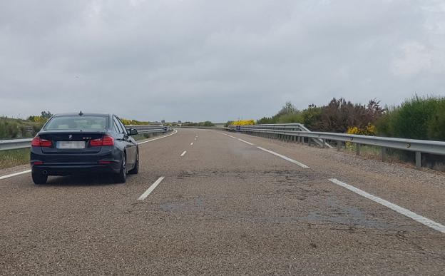 Situación crítica en la autovía con Madrid: el tramo León-Benavente acumula 1.811 baches