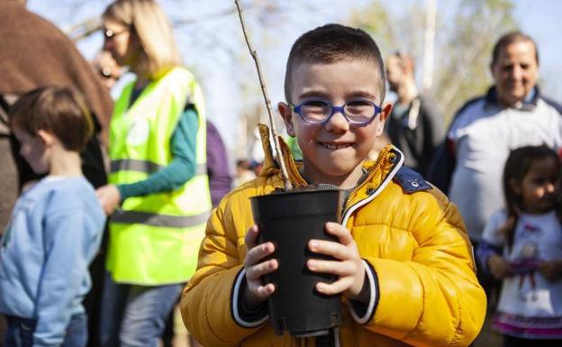 Los niños dan vida al Monte Deva