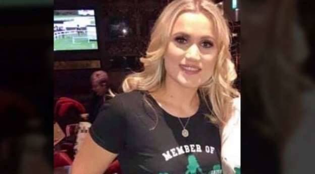 Muere ahogada en su despedida de soltera y la entierran con su vestido de boda