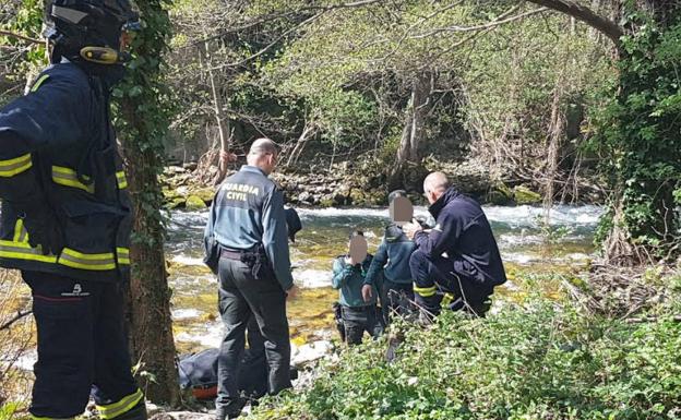 Identifican el cadáver de un hombre de 83 años hallado en el río en Cangas del Narcea